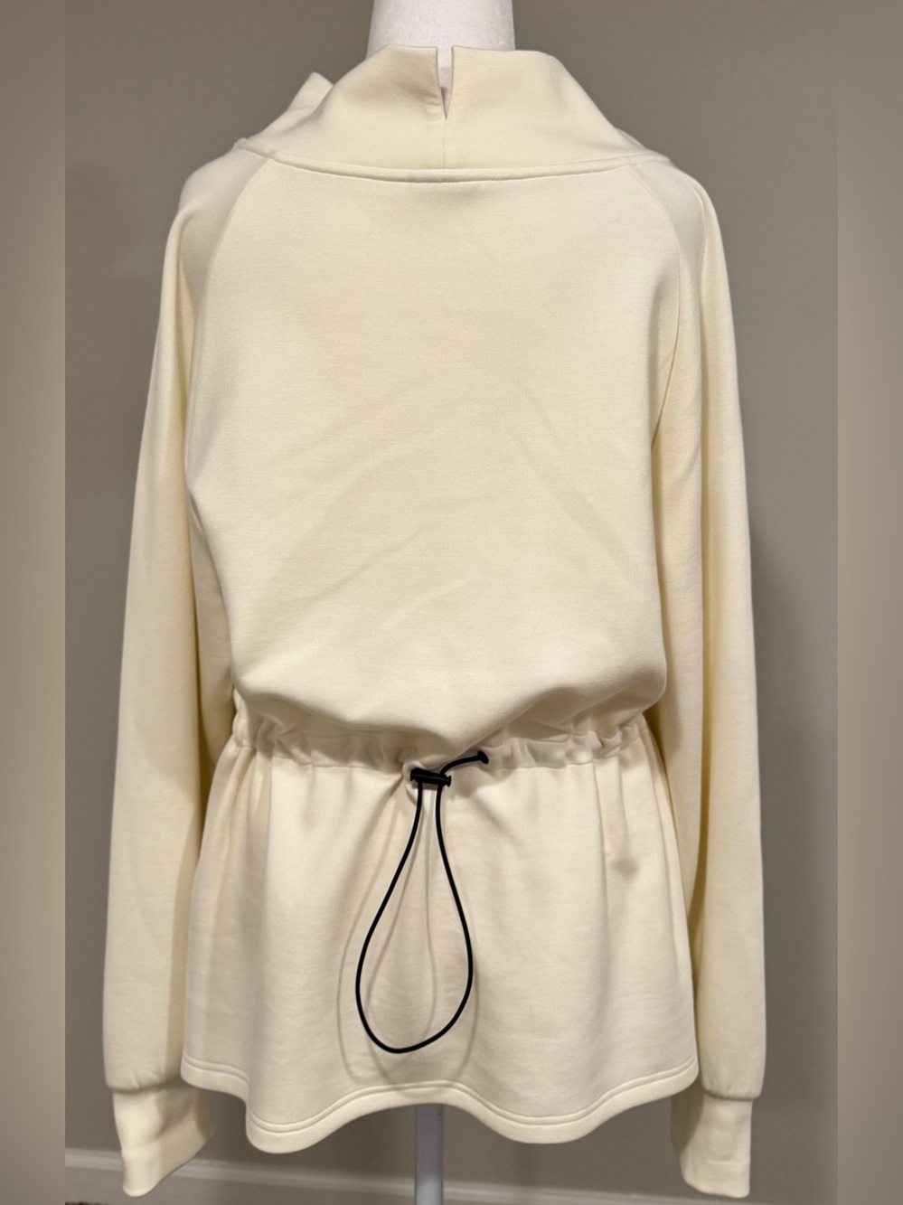 NWOT Varley Cream Viscose Blend Adjustable Waist Funnel Neck Sweatshirt M - Picture 5 of 10